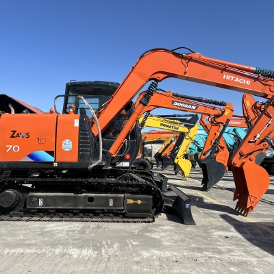 HITACHI 70