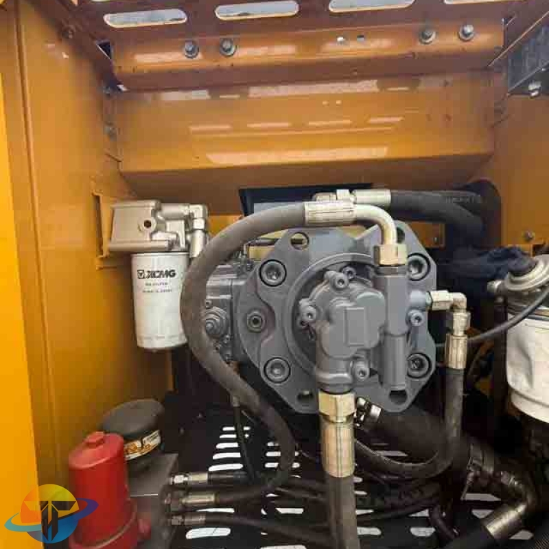 The best-selling XCMG XE215CA excavator in China is an economical choice and is available for immediate sale.