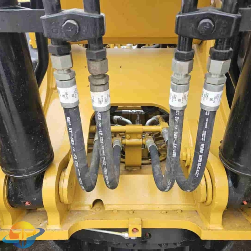 Low-hour used Caterpillar CAT323 excavator ready stock for sale at low price