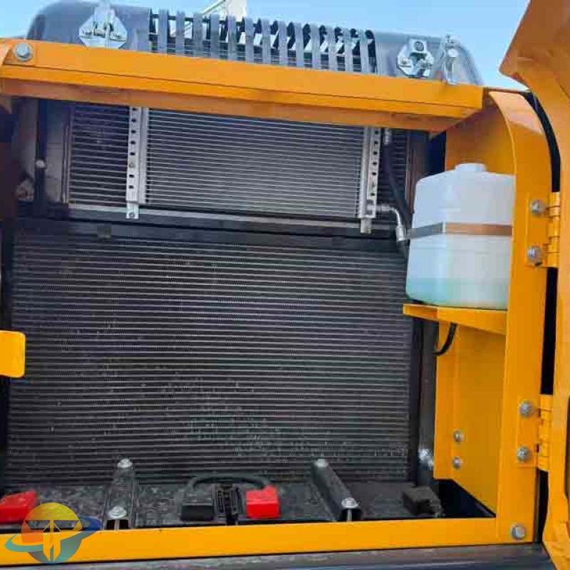 Hyundai HX220S excavator, high performance, in good condition, ready for construction use and for sale.