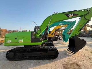 High-quality Caterpillar 320C excavator in good condition, original used construction excavator for sale.