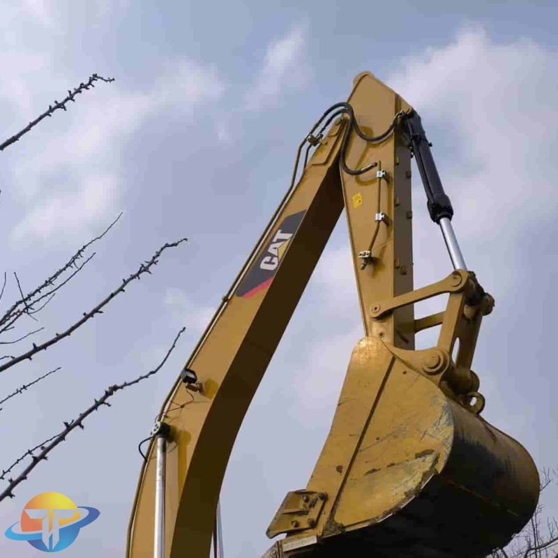 Hot selling original second-hand Caterpillar CAT320 excavator for sale at low price  sufficient power and high cost performance