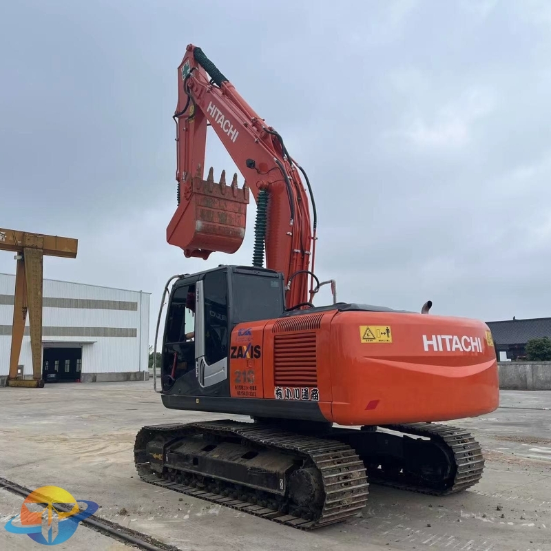 Well-maintained second-hand excavator Hitachi ZX210-3 excavator is cheap and easy to operate