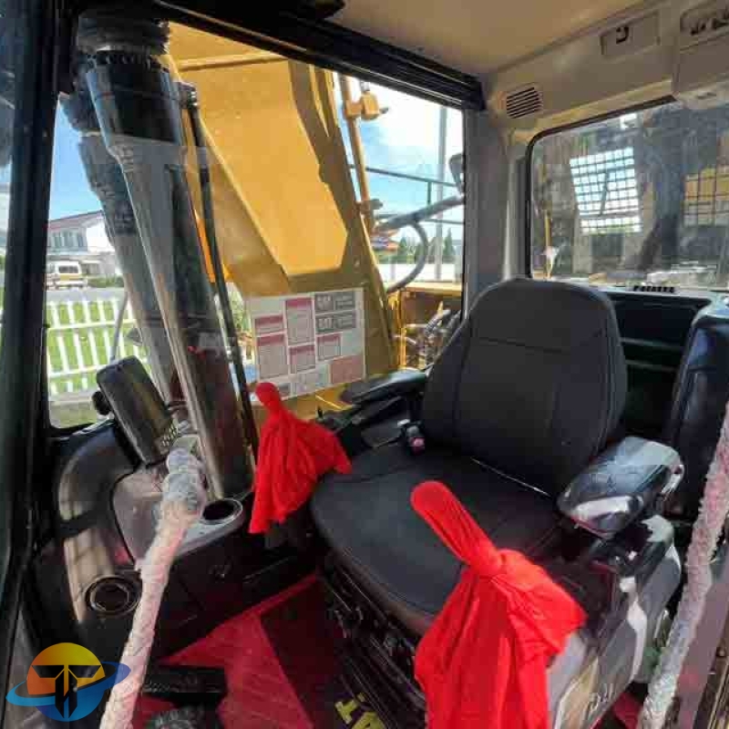 Japanese second-hand excavator Caterpillar CAT320D2L excavator high quality 20 tons cheap for sale