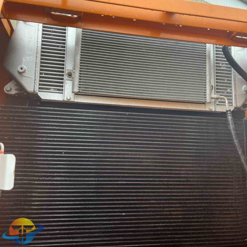 Hyundai 220LC-9C original Korean second-hand crawler excavator with good maintenance and high quality with engine, transmission and gear for sale.