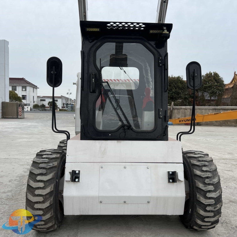 Lightly used Skid steer ZT18 high quality guarantee low price