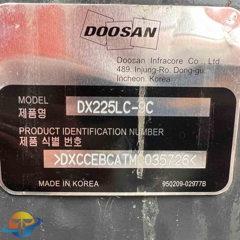 Doosan DX225LC-9C Excavator
