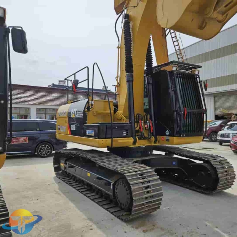 Hot sale original used Caterpillar CAT320D2 excavator in good condition, low working hours and low price