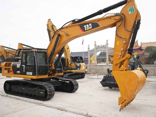 Caterpillar CAT330D2L excavator