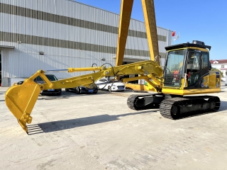 Komatsu 130 plus