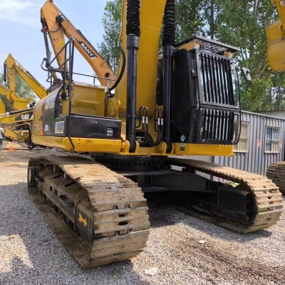 Well maintained second-hand excavator Caterpillar 329D2L excavator is cheap and easy to operate