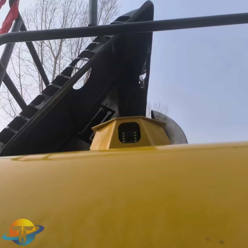 Used high quality Caterpillar 323D2L excavator to meet different construction needs at low prices