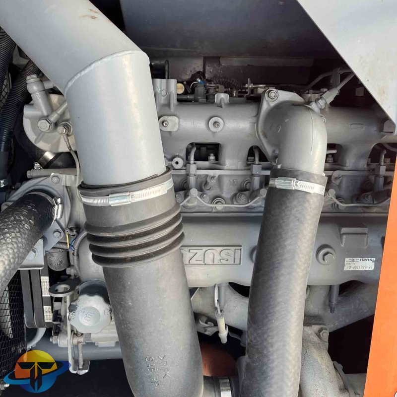 Japan-made Hitachi ZX240 hydraulic crawler excavator used excavator is in stock and is selling well.