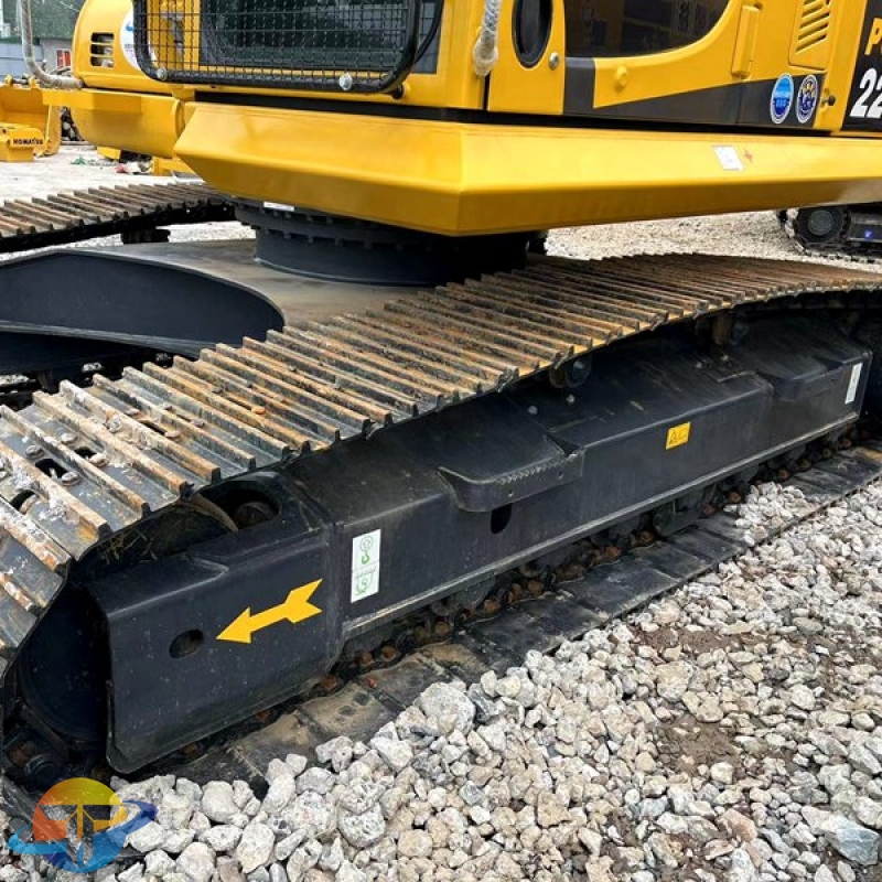 Komatsu PC220-8 excavator second-hand excavator environmental protection low energy consumption good price