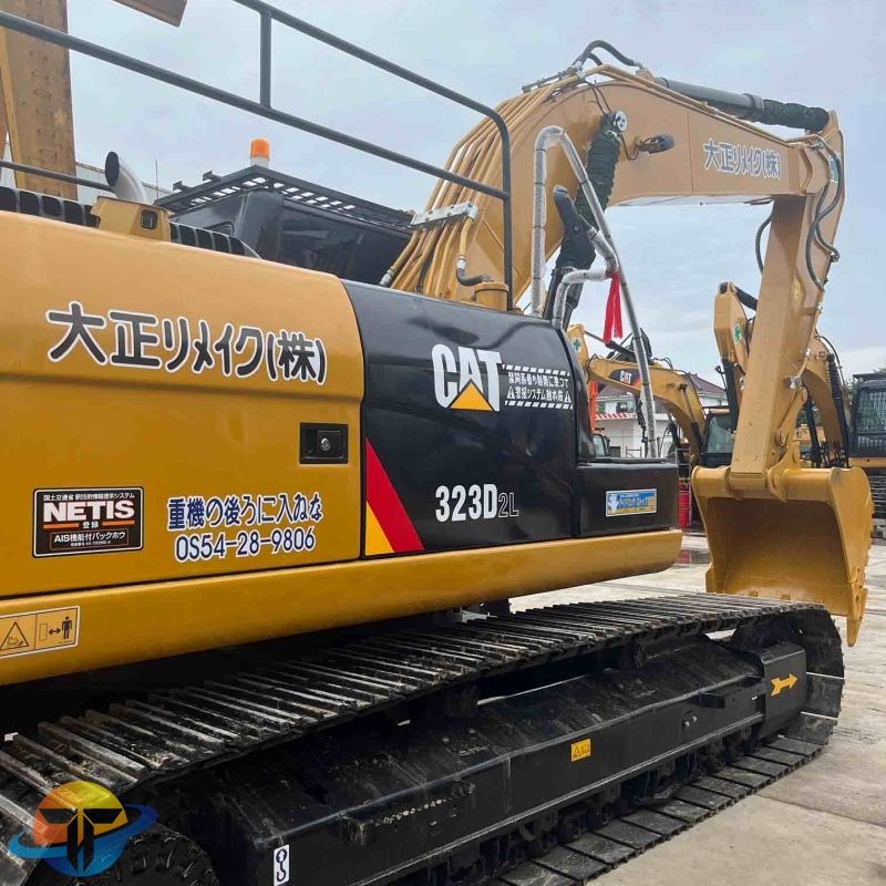 Caterpillar 323D2L Excavator Used Equipment Heavy Machinery Crawler Excavator in good condition for sale.