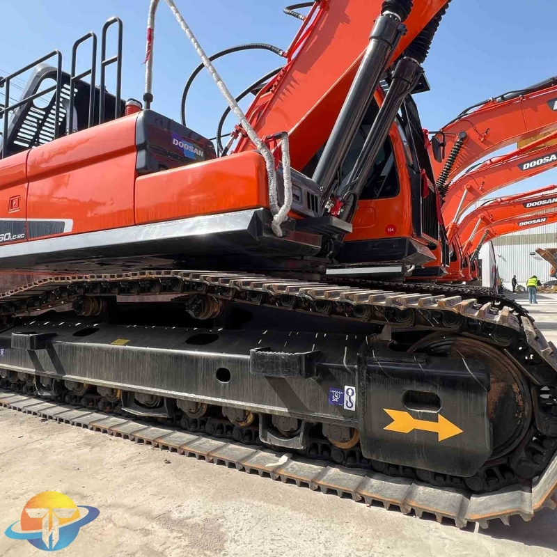Welcome to consult Doosan DX260LC-9C excavator second-hand machine cheap price