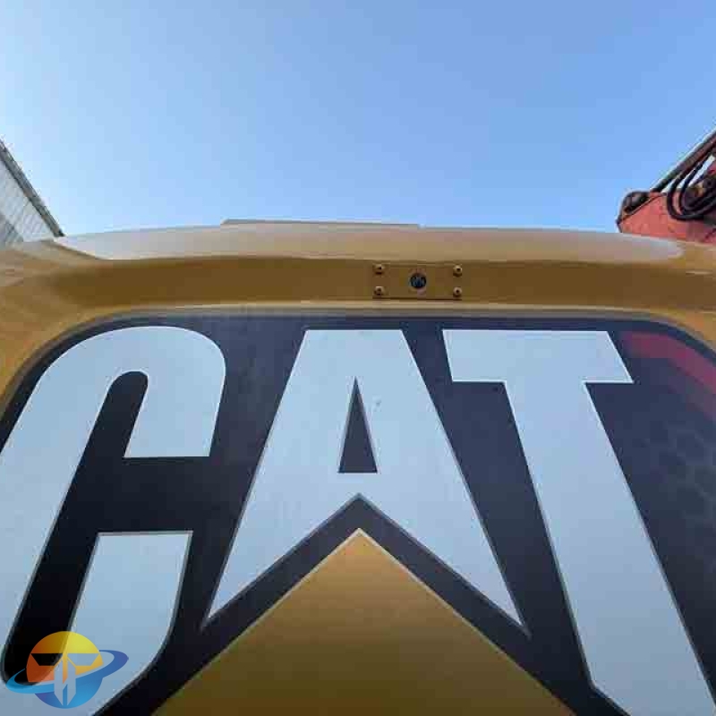 The Caterpillar CAT323 high-spec excavator, a powerful large-scale heavy-duty engineering equipment, is available for immediate sale.