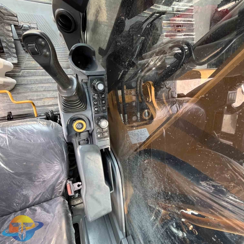 Hot sale Caterpillar 323 excavator high quality brand medium excavator low cost good quality