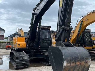 Hyundai 220LC-9S used hydraulic excavator is environmentally friendly and low energy consumption and is hot selling.