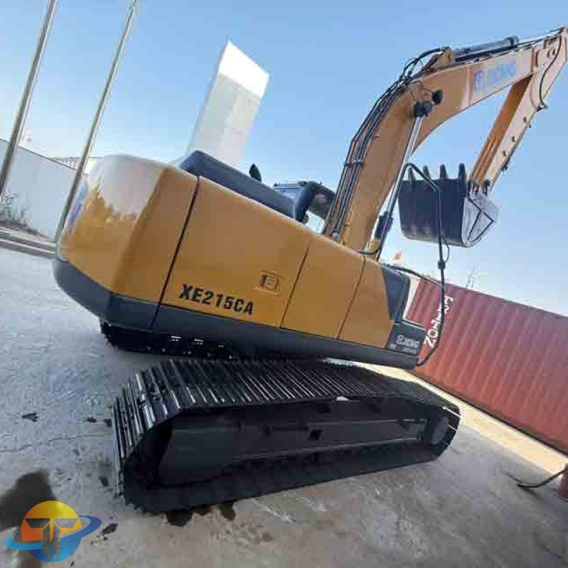 The best-selling XCMG XE215CA excavator in China is an economical choice and is available for immediate sale.
