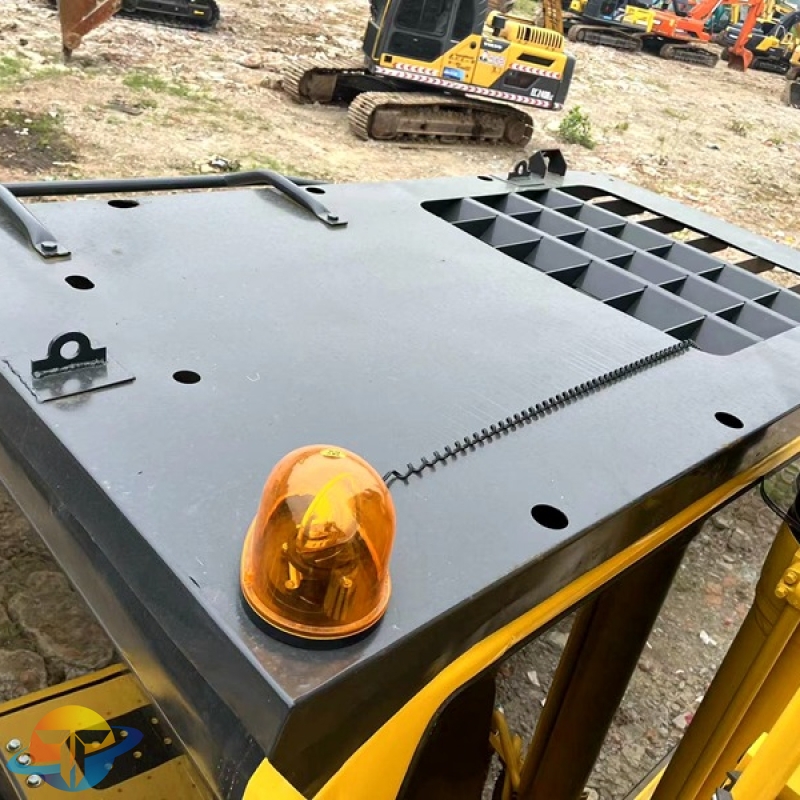 Used Komatsu PC240-8 excavator high quality excavator for sale at low price