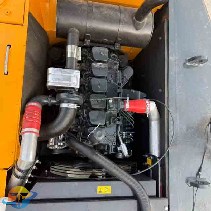 Hyundai HX220S excavator, high performance, in good condition, ready for construction use and for sale.