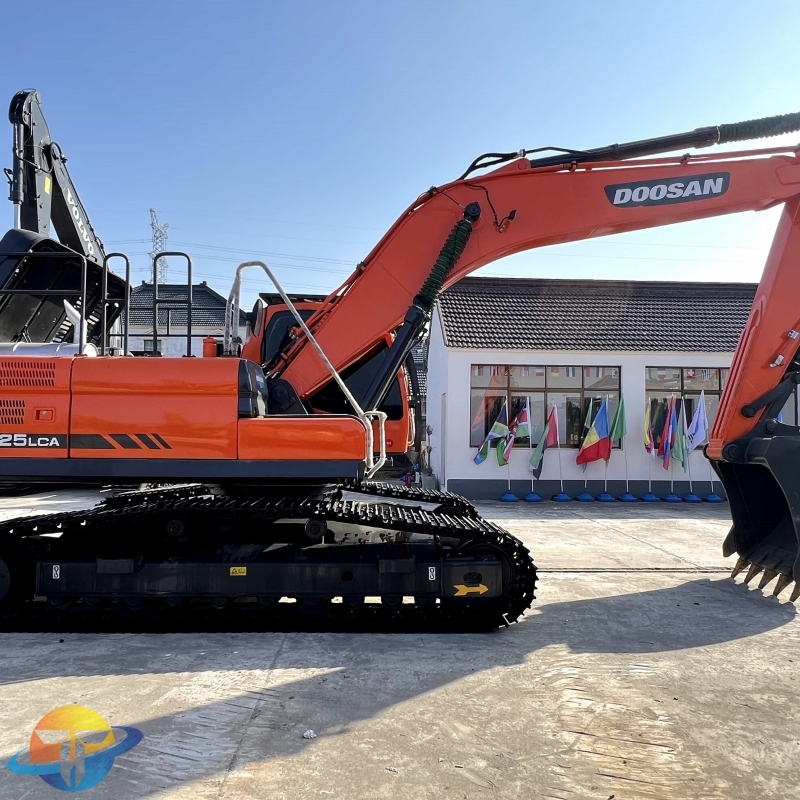 Low price second-hand excavator Doosan DX225LC excavator crawler excavator high quality after-sales guarantee