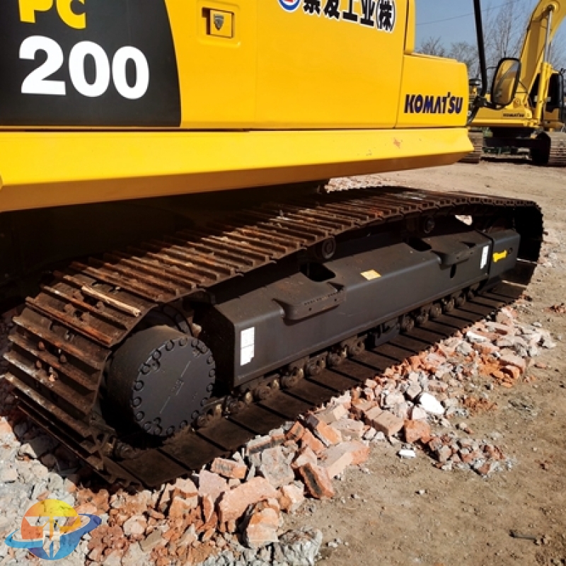 Used Komatsu PC200-8 excavator original low price