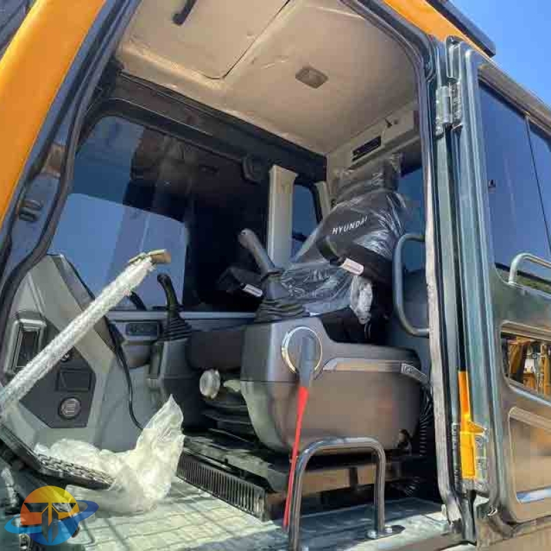Hyundai HX220S excavator second-hand construction machinery cheap price