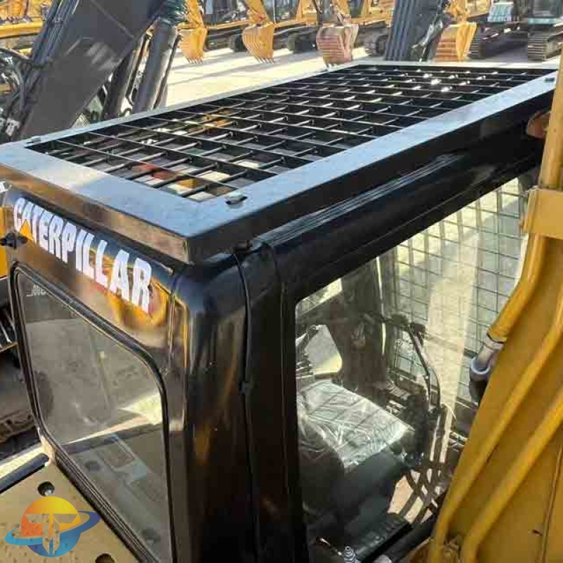 Caterpillar CAT320D2L used excavators are in good condition, priced well, and are popular worldwide.