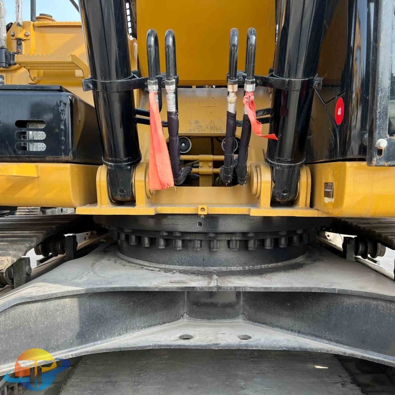 Caterpillar CAT325D2L excavator in excellent working condition Used excavator for sale at a low price 