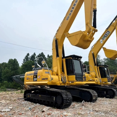 Used Komatsu PC220-8 excavator crawler excavator for sale at low prices