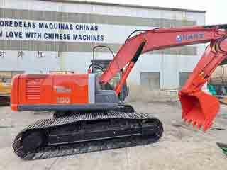 Original used Hitachi 200 excavator, high-quality earthmoving machinery for sale.