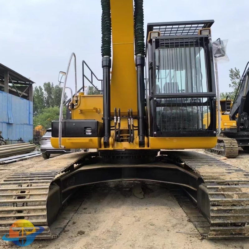 Used Caterpillar CAT320D2L excavator high quality and good price