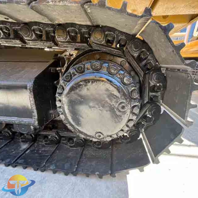 Caterpillar 330 high-spec excavator with strong power output and in good condition; used tracked excavator for sale.