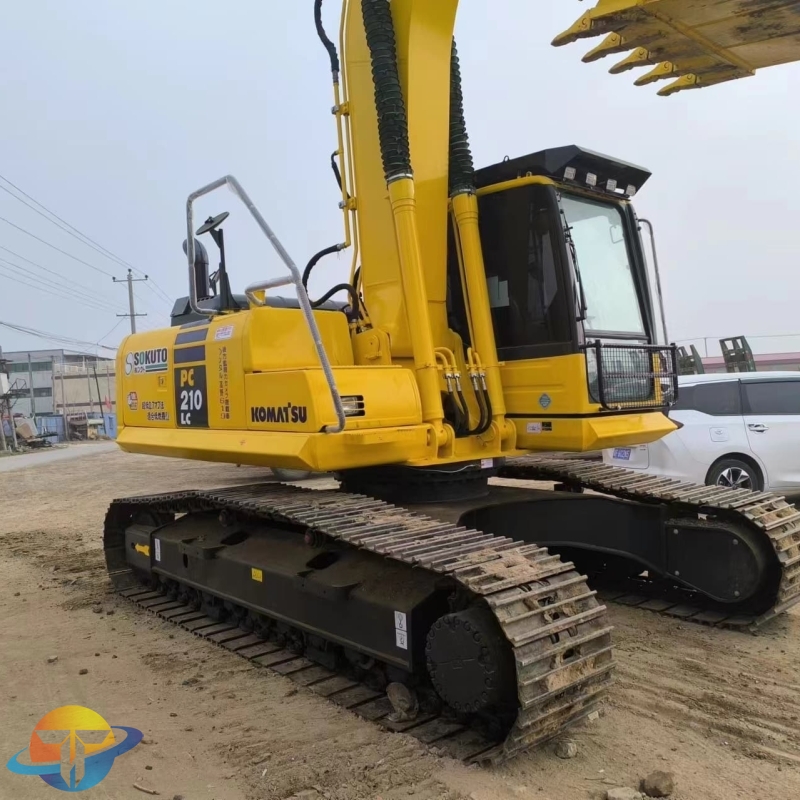 Used heavy equipment Komatsu PC210--8N1 excavator crawler excavator cheap for sale