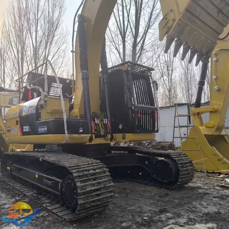 Used high quality Caterpillar 323D2L excavator to meet different construction needs at low prices