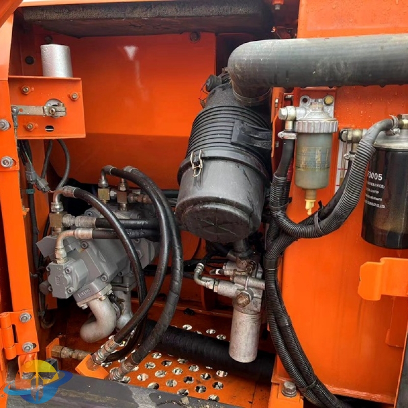 Cheap second-hand Hitachi ZX70 excavator low working time highly recommended