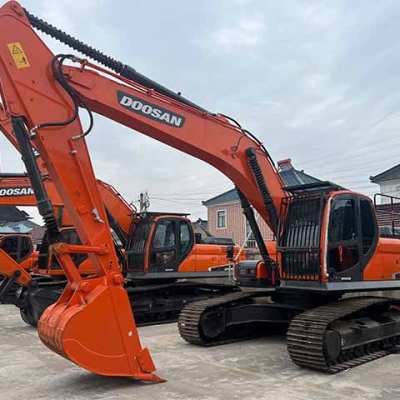 Doosan DX225LC-9C Excavator