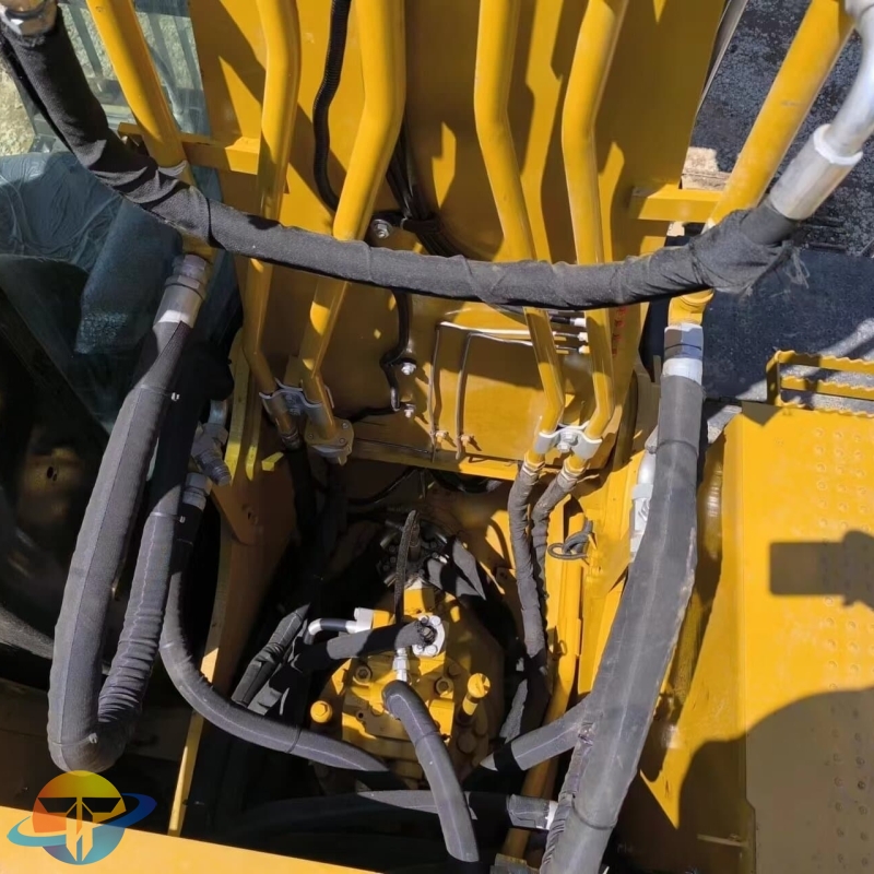 High quality second-hand excavator Caterpillar CAT320D2L excavator cheap and easy to operate