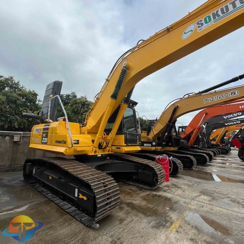 Second hand original Japanese high quality Komatsu pc220 crawler excavator with core motor engine gearbox gear parts for sale.