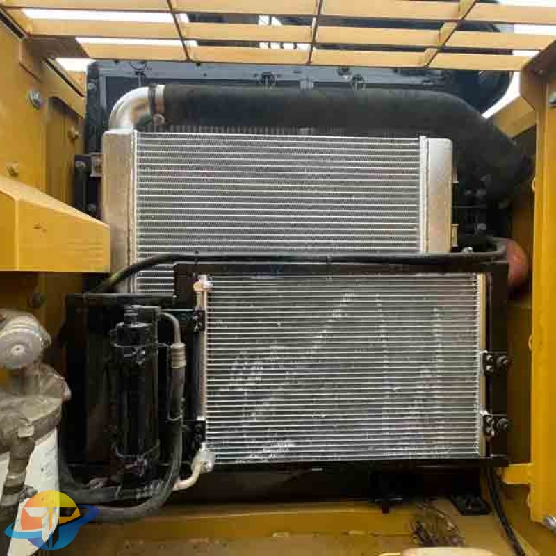 A used Caterpillar CAT320D2L excavator, a high-efficiency earthmoving machine with powerful performance and in good condition, is available for sale.