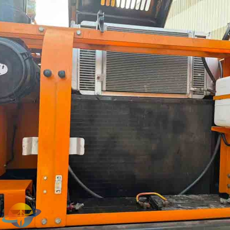 Used Hyundai 220LC-9s excavator, original Korean Hyundai 220 excavator for sale, used in construction and mining.