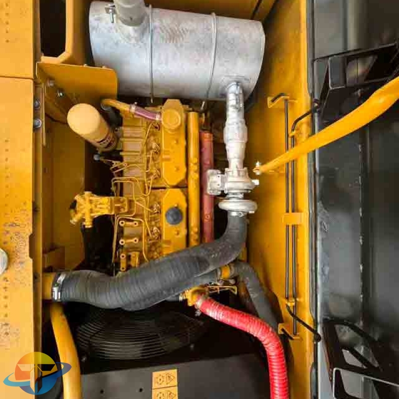 Used construction machinery, original imported Caterpillar direct injection 323D2L excavator, is selling briskly in the factory.