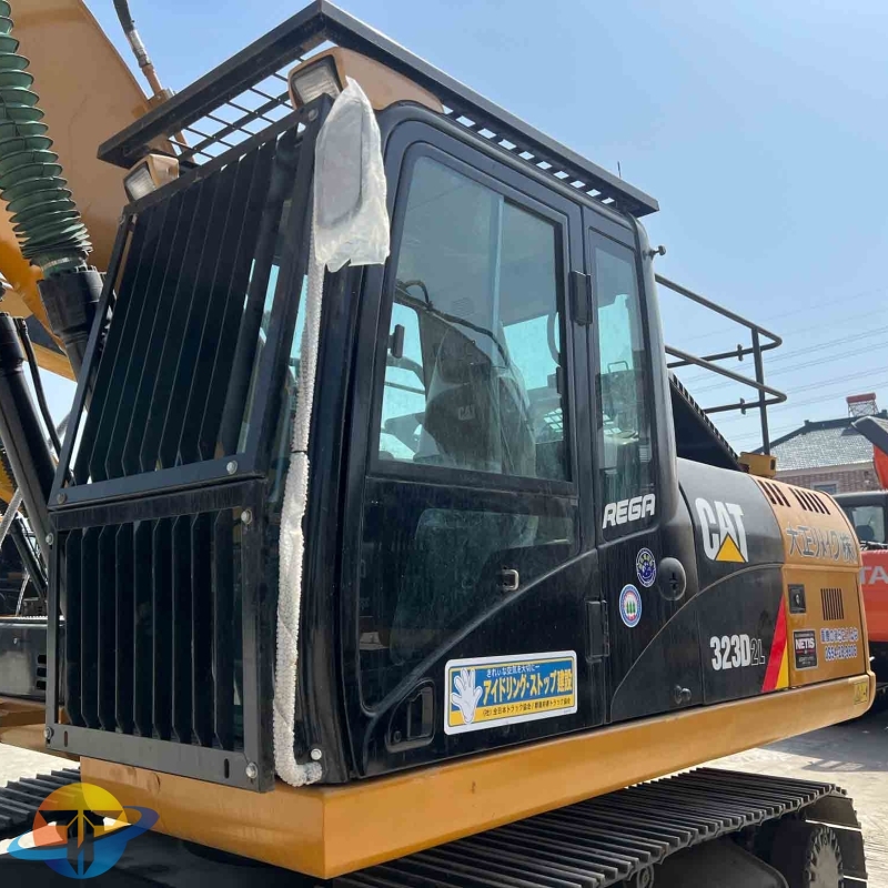 Low price Caterpillar CAT323D2L excavator crawler excavator with high power for sale