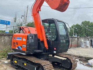 Used, high-quality, original Hitachi ZX70 crawler excavator construction machinery for sale in good used condition.
