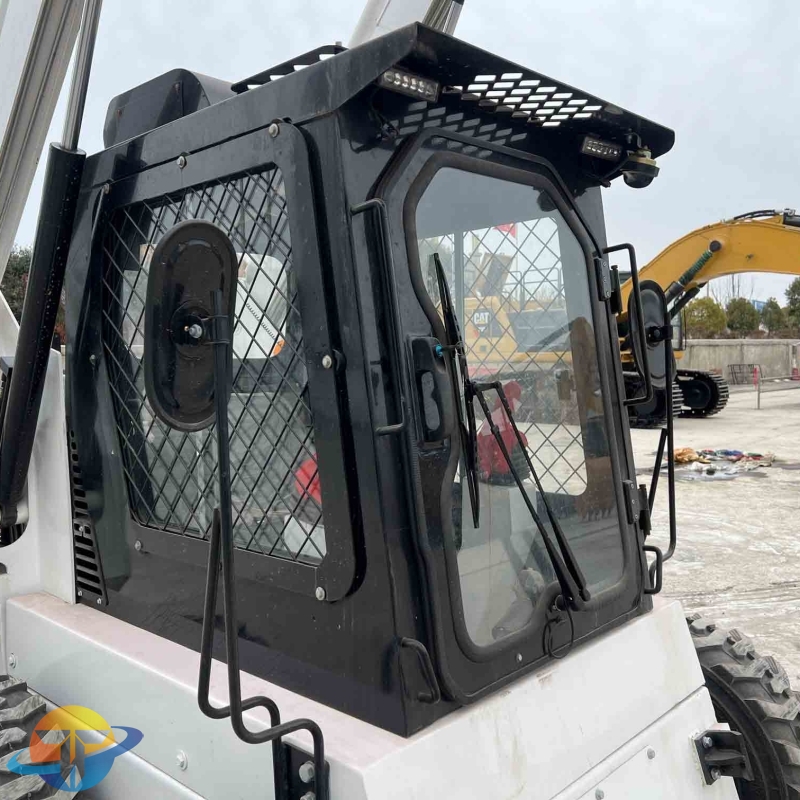 Second hand skid steer loader high operation low price reasonable use