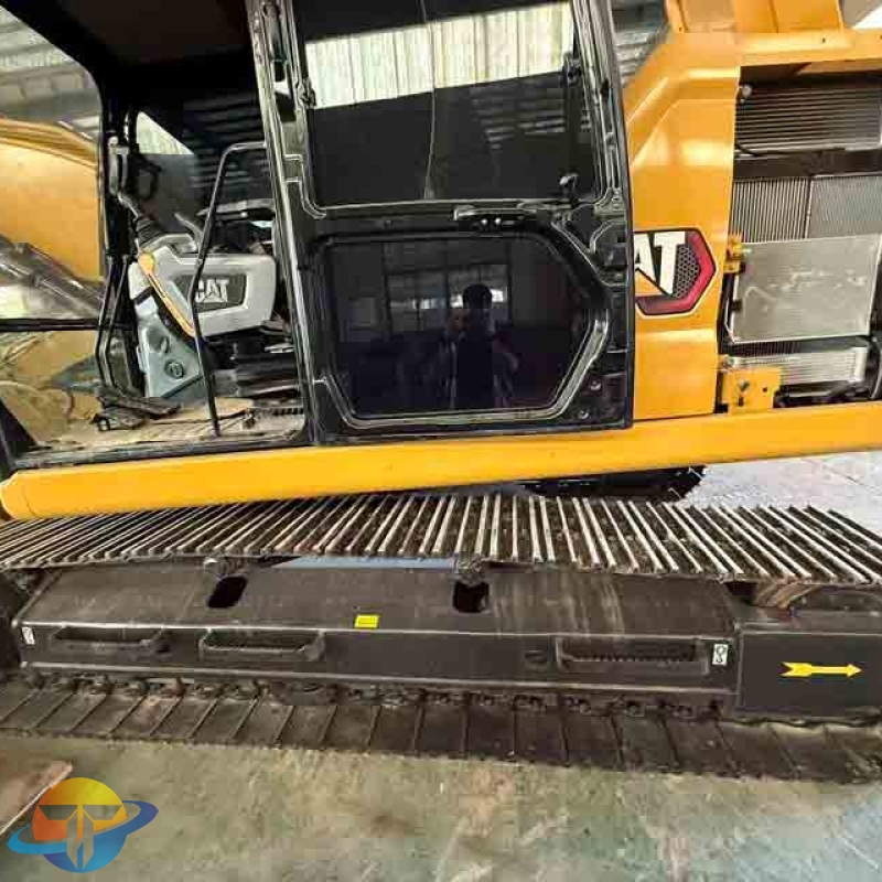 Used Caterpillar CAT323 high-spec excavator, original Japanese hydraulic excavator for sale.