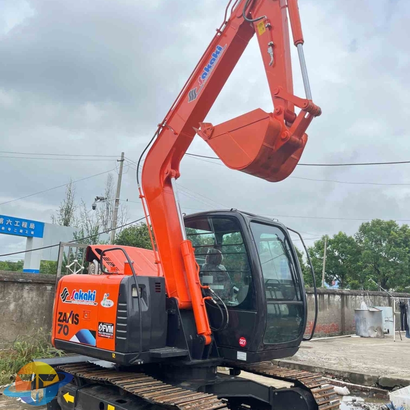 Used, high-quality, original Hitachi ZX70 crawler excavator construction machinery for sale in good used condition.