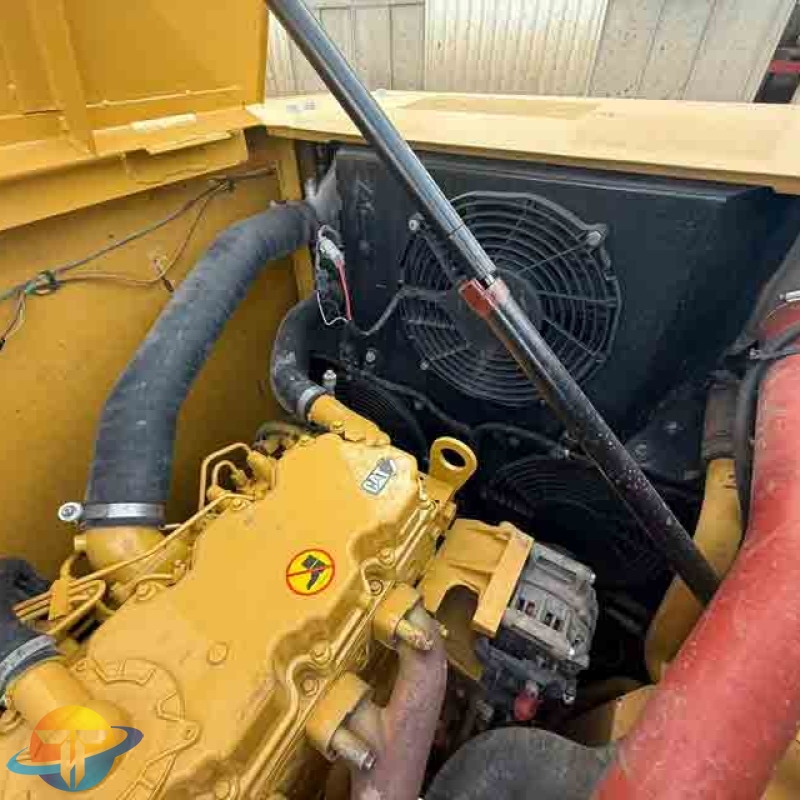 The Caterpillar CAT323 high-spec excavator, a powerful large-scale heavy-duty engineering equipment, is available for immediate sale.